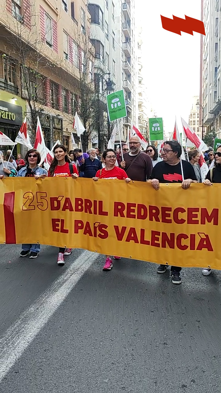 Intersindical Valenciana participa en el correllengua 2026 i en la manifestació del 25 d’abril