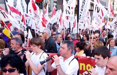 Manifestació del 1r de maig pels carrers de València.