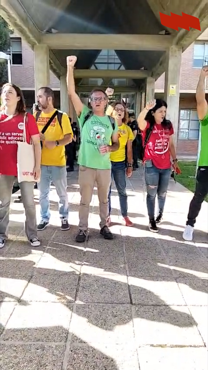 El professorat rebutja la proposta de Conselleria. La vaga indefinida continua. Guanyarem!
