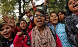 La Organización de Mujeres de  Intersindical contra la violencia machista en India