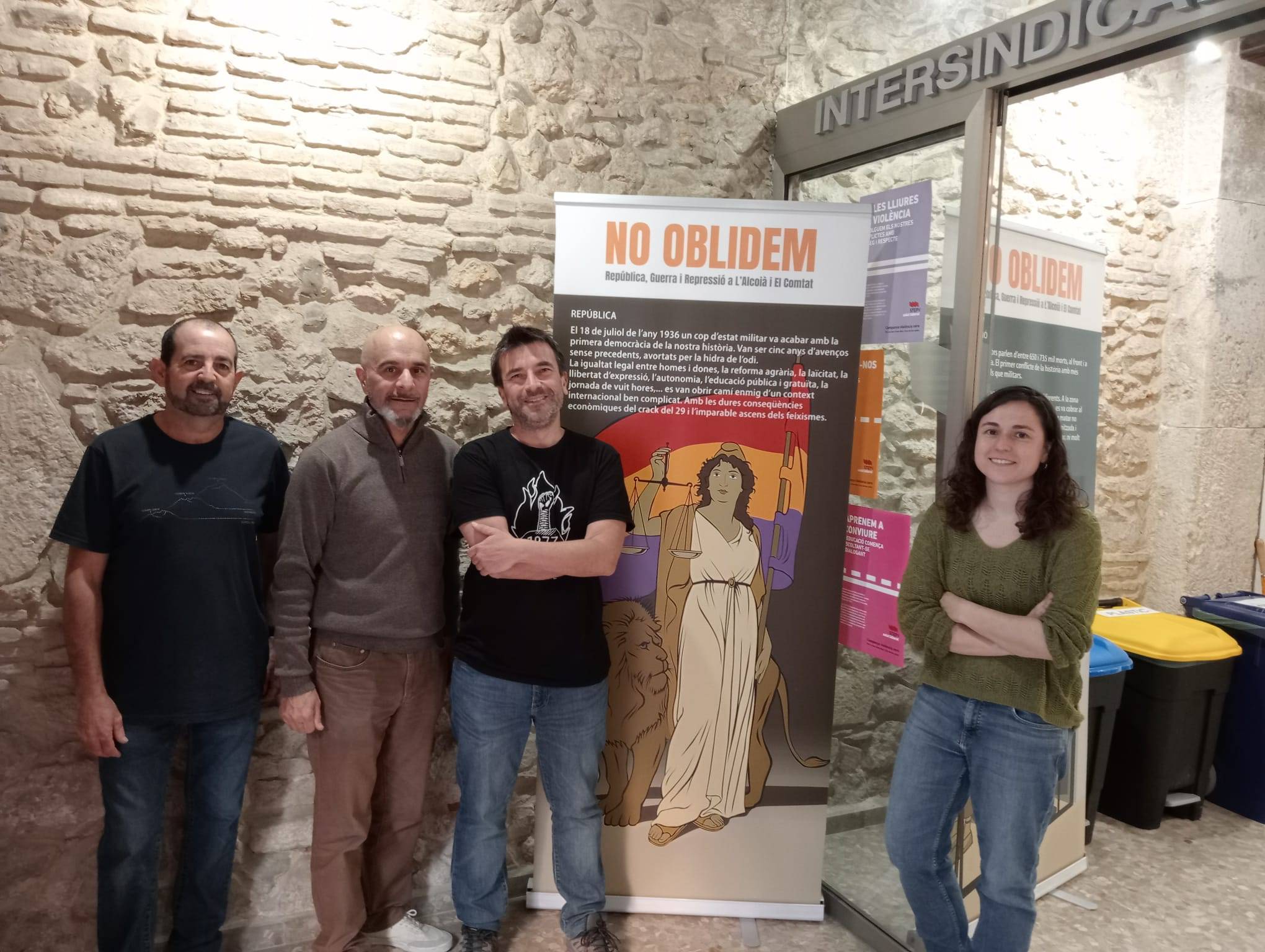 Intersindical Valenciana celebra en la seu del sindicat  l’ABRIL REPUBLICÀ amb l’exposició de  “No oblidem”