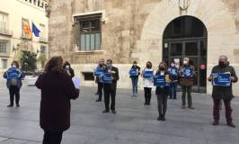 Commemoració del #4D a les portes de la Generalitat