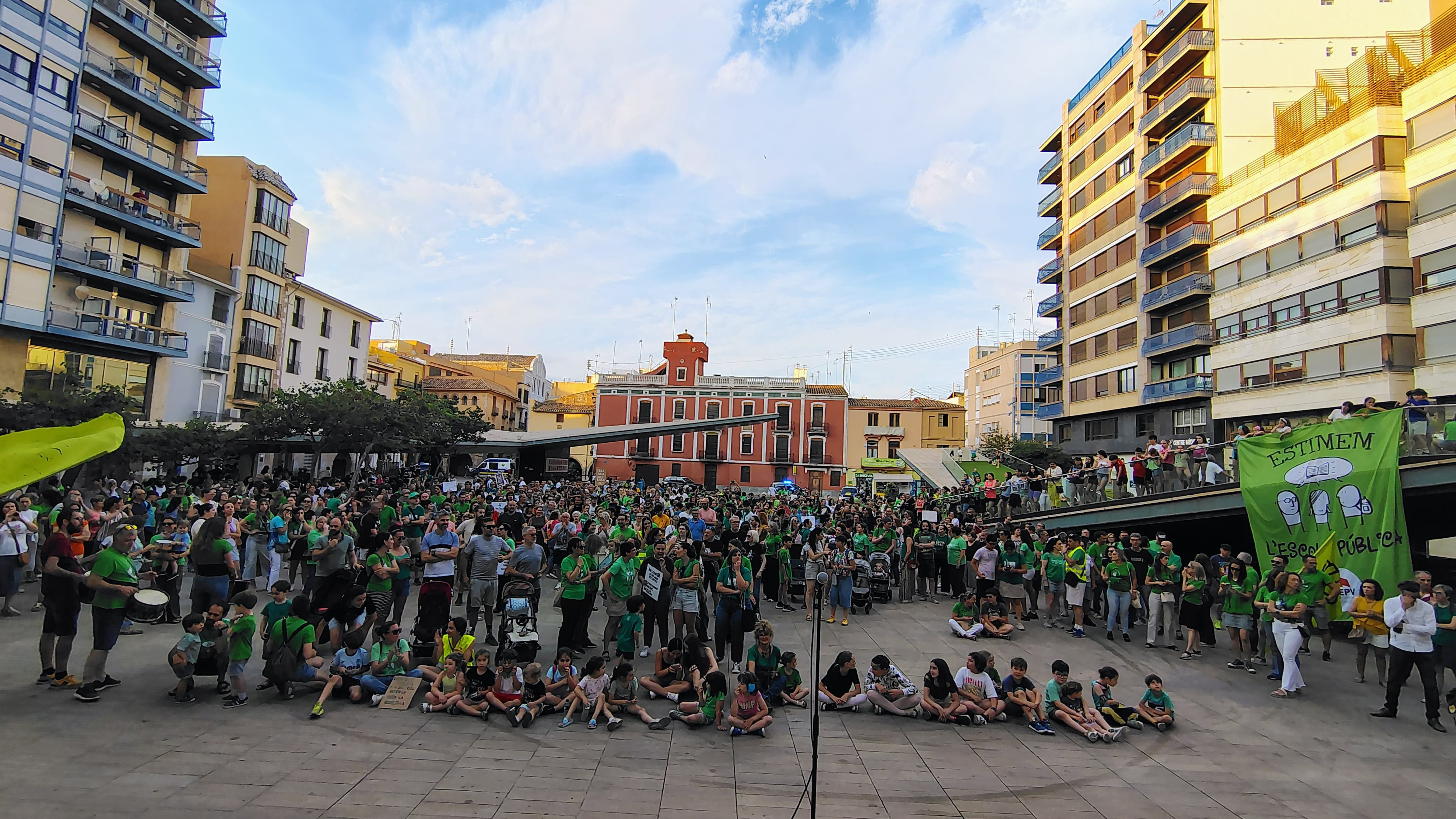 A la plaça major de Vila-real
