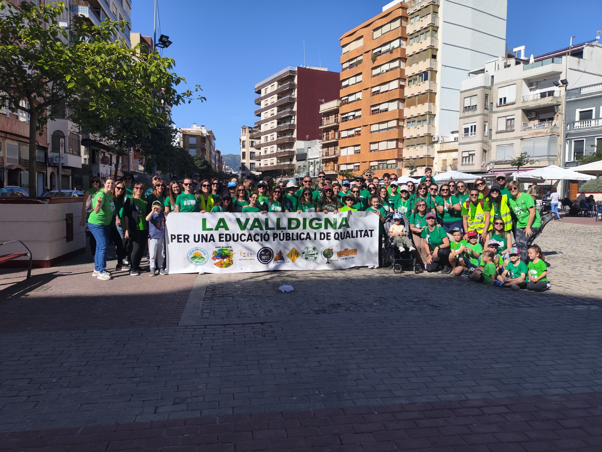 El professorat en vaga a Tavernes de la Valldigna